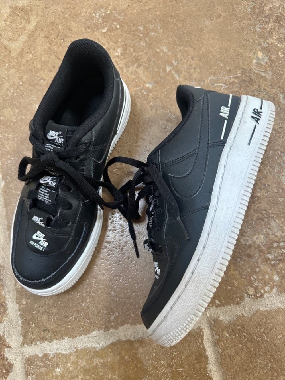EUC Nike Air Force 1 Black (Youth 4.5Y) – Classic Low Top Sneakers